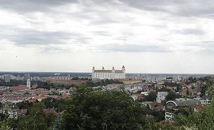 Orange Slovensko and Enery sign solar energy deal